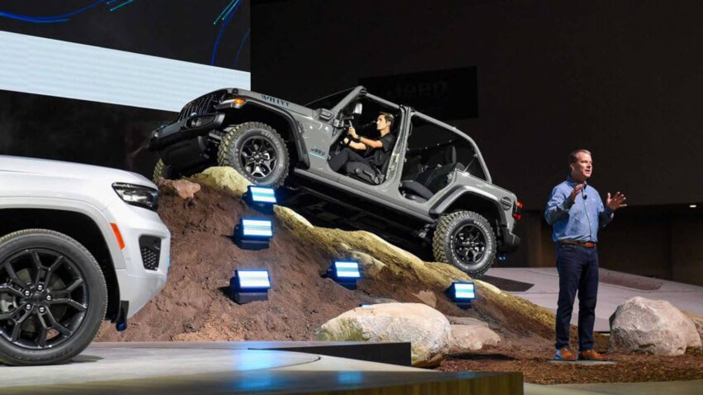 Почему Jeep Wrangler Willys 2024 года остаётся надёжным внедорожником для езды по бездорожью